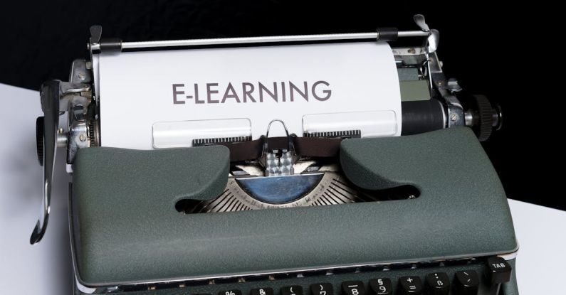 Social Learning - White Paper in a Vinatge Typewriter